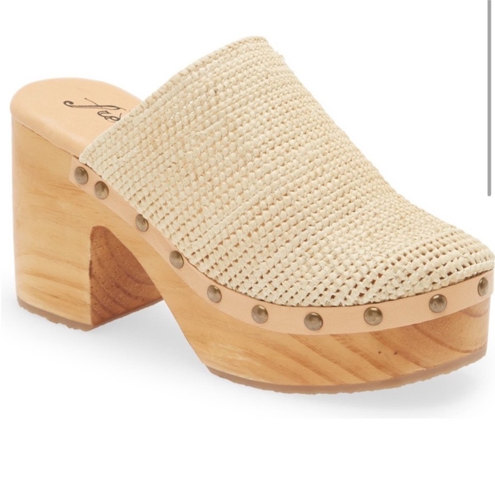 Free People Crochet Platform Mules Clogs  “Claudia” size 37